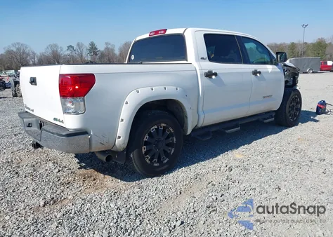 2012 Toyota Tundra Grade 5.7L V8 z USA, uszkodzony, nr VIN 5TFDW5F18CX255004